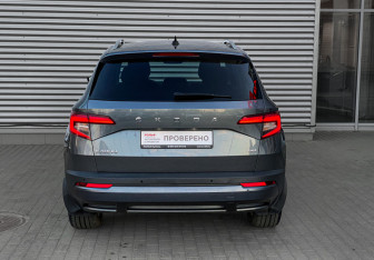 Подержанный автомобиль Skoda Karoq 2021 года (6 фото)
