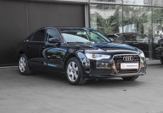 Подержанный автомобиль Audi A6 Sedan 2011 года (3 фото)