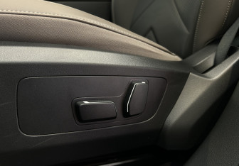 Подержанный автомобиль BMW X3 2025 года (11 фото)