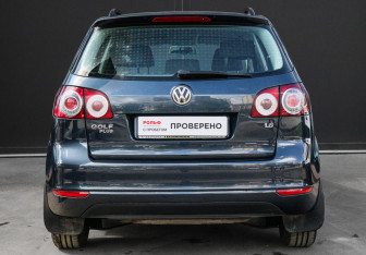 Подержанный автомобиль Volkswagen Golf Plus 2011 года (5 фото)
