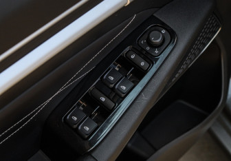 Подержанный автомобиль Geely Emgrand 2024 года (16 фото)