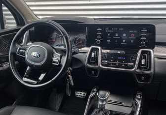 Подержанный автомобиль Kia Sorento 2020 года (10 фото)