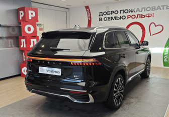 Подержанный автомобиль Geely Monjaro 2024 года (4 фото)