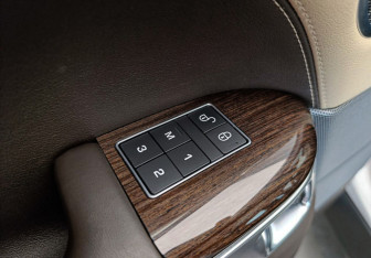 Подержанный автомобиль Land Rover Range Rover Sport 2018 года (18 фото)