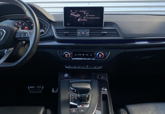 Подержанный автомобиль Audi SQ5 2020 года (15 фото)