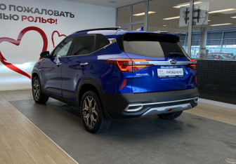 Подержанный автомобиль Kia Seltos 2021 года (6 фото)