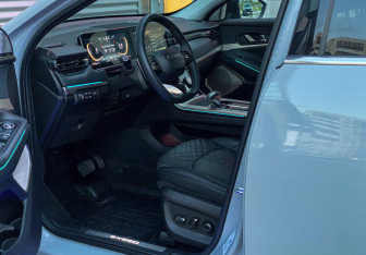 Подержанный автомобиль Exeed TXL 2023 года (14 фото)