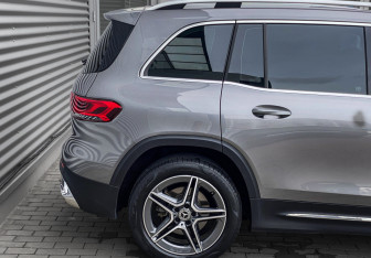 Подержанный автомобиль Mercedes-Benz GLB 2021 года (9 фото)