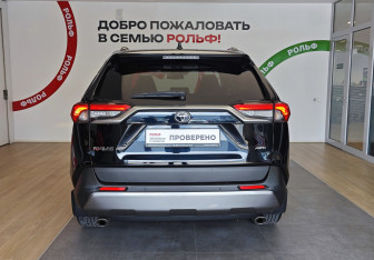Подержанный автомобиль Toyota RAV4 2019 года (5 фото)
