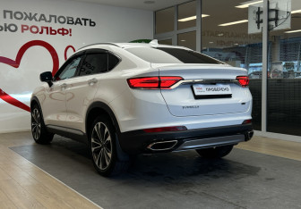 Подержанный автомобиль Geely Tugella 2021 года (6 фото)