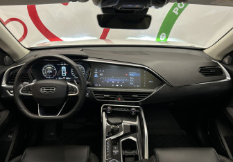 Подержанный автомобиль Geely Tugella 2021 года (10 фото)
