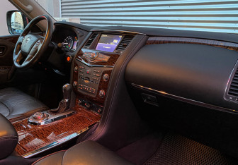 Подержанный автомобиль Nissan Patrol 2014 года (9 фото)