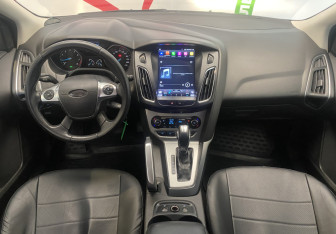 Подержанный автомобиль Ford Focus Hatchback 2011 года (9 фото)