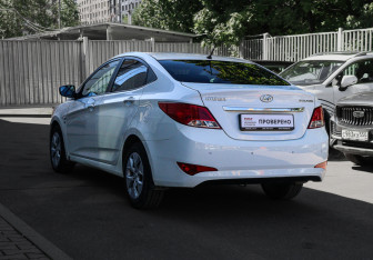 Подержанный автомобиль Hyundai Solaris Sedan 2015 года (6 фото)
