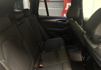 Подержанный автомобиль BMW X3 2020 года (8 фото)