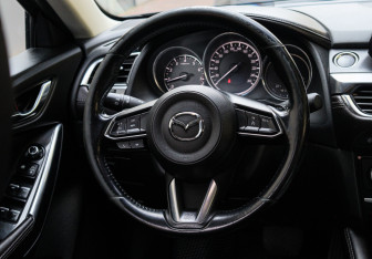Подержанный автомобиль Mazda 6 Sedan 2017 года (12 фото)