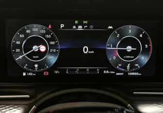 Подержанный автомобиль Kia Carnival 2021 года (19 фото)