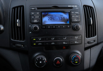 Подержанный автомобиль Hyundai i30 Hatchback 2011 года (14 фото)