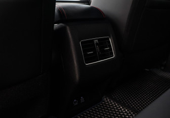 Подержанный автомобиль JAC T9 2024 года (9 фото)