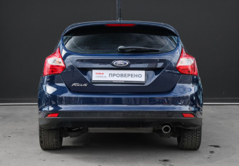 Подержанный автомобиль Ford Focus Hatchback 2015 года (5 фото)