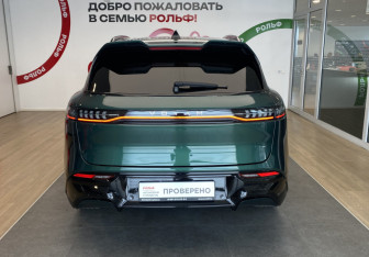 Подержанный автомобиль Voyah Free 2023 года (5 фото)