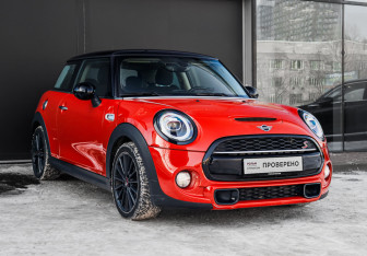 Подержанный автомобиль MINI Hatch 2019 года (3 фото)