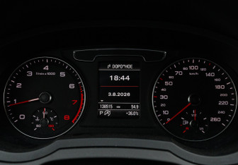 Подержанный автомобиль Audi Q3 2017 года (21 фото)