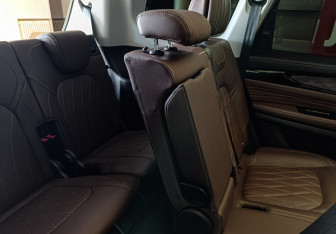 Подержанный автомобиль Exeed VX 2023 года (9 фото)