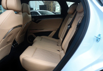 Подержанный автомобиль Voyah Free 2023 года (9 фото)