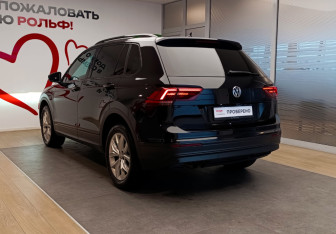 Подержанный автомобиль Volkswagen Tiguan 2020 года (6 фото)