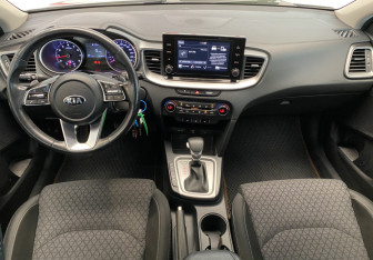 Подержанный автомобиль Kia Ceed Wagon 2021 года (6 фото)