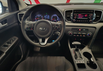 Подержанный автомобиль Kia Sportage 2018 года (11 фото)