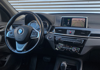 Подержанный автомобиль BMW X1 2020 года (11 фото)