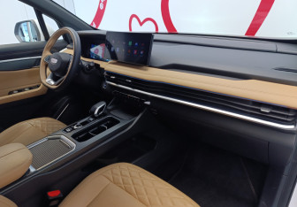 Подержанный автомобиль Geely Okavango 2023 года (7 фото)