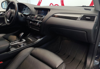 Подержанный автомобиль BMW X4 2016 года (7 фото)