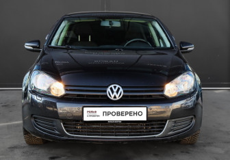 Подержанный автомобиль Volkswagen Golf Hatchback 2012 года (2 фото)