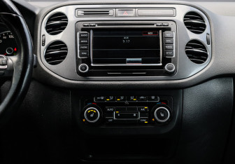 Подержанный автомобиль Volkswagen Tiguan 2013 года (10 фото)