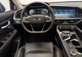 Подержанный автомобиль Geely Tugella 2021 года (15 фото)