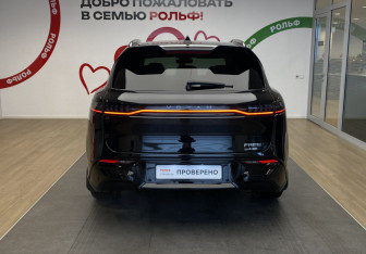 Подержанный автомобиль Voyah Free 2023 года (5 фото)