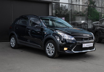 Подержанный автомобиль Kia Rio Hatchback 2021 года (3 фото)