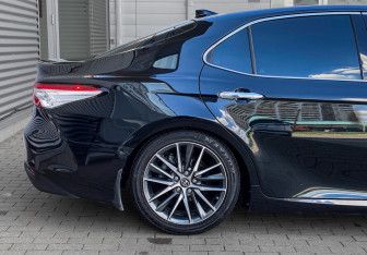 Подержанный автомобиль Toyota Camry Sedan 2023 года (9 фото)