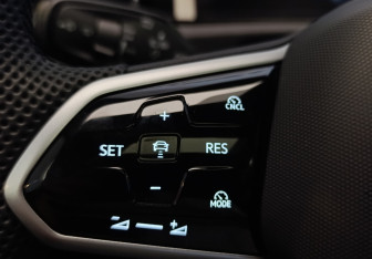Подержанный автомобиль Volkswagen Tiguan 2025 года (26 фото)