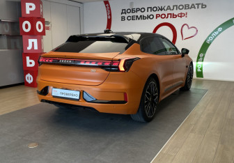 Подержанный автомобиль Zeekr 001 2023 года (4 фото)