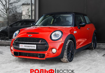 Подержанный автомобиль MINI Hatch 2019 года (1 фото)
