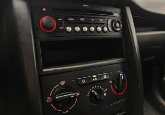 Подержанный автомобиль Peugeot 207 Hatchback 2007 года (11 фото)