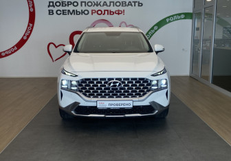 Подержанный автомобиль Hyundai Santa Fe 2021 года (2 фото)