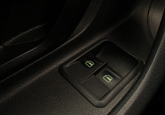 Подержанный автомобиль Skoda Fabia Hatchback 2012 года (13 фото)