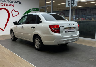 Подержанный автомобиль LADA (ВАЗ) Granta Sedan 2020 года (6 фото)