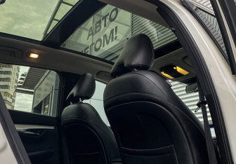 Подержанный автомобиль Infiniti QX50 2018 года (11 фото)