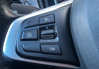 Подержанный автомобиль BMW X1 2020 года (25 фото)